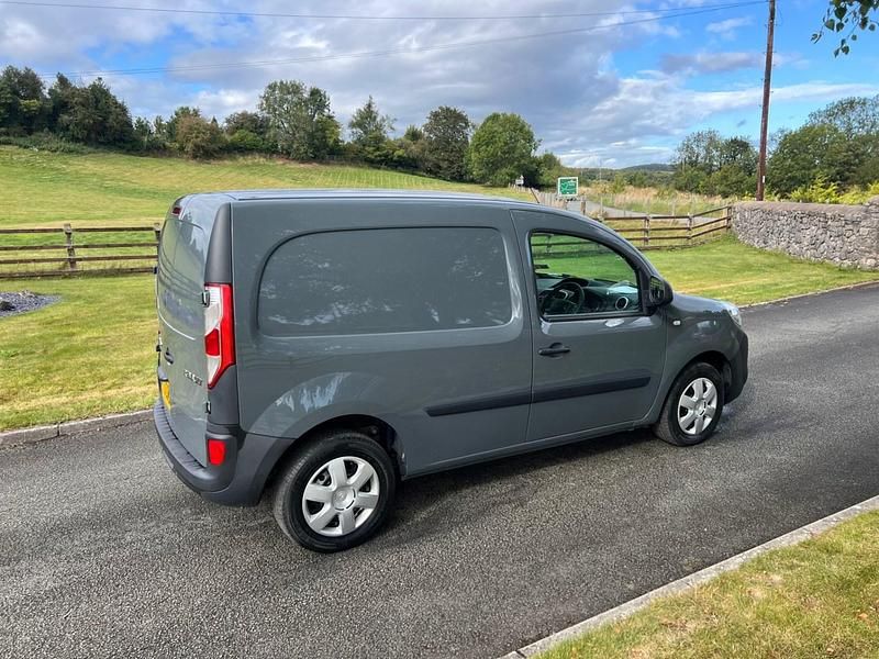 Used Renault Kangoo Business 80 HP (58 kW) 2021 Grey MPV