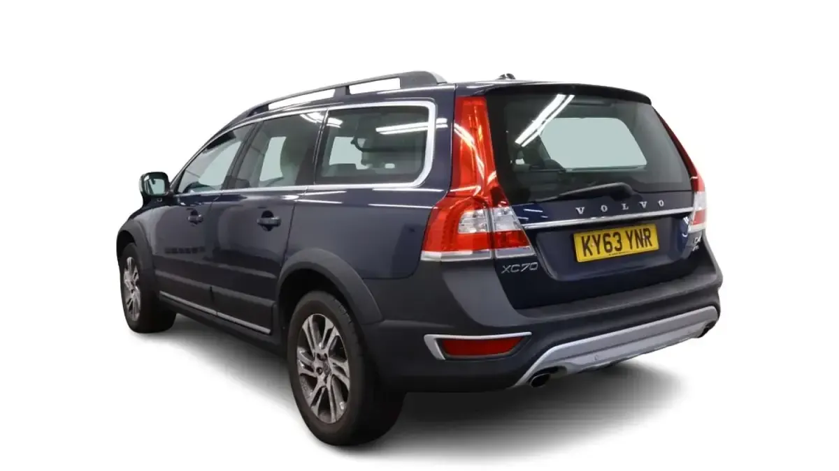 Used Volvo XC70 SE 163 HP (119 kW) 2013 Blue Estate