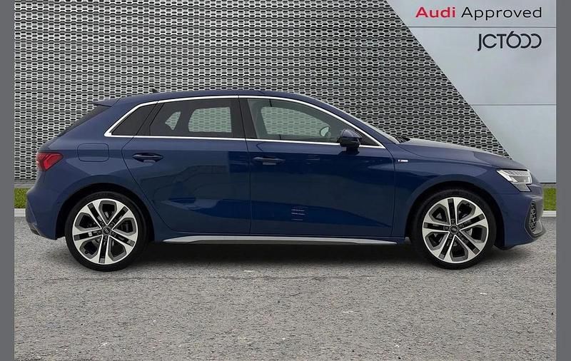 Used Audi A3 S-Line 147 HP (108 kW) 2025 Blue Hatchback