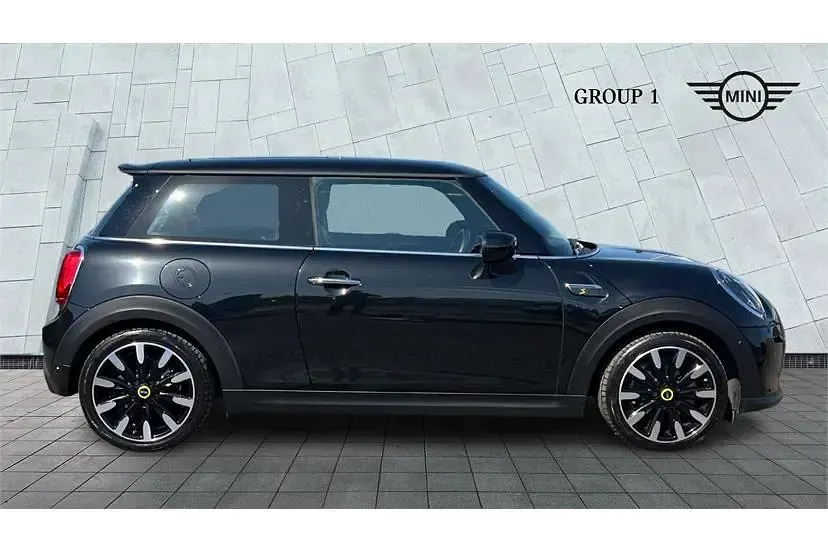Gebraucht Mini Cooper S Level 3 135 kW (184 PS) 2024 Schwarz Kleinwagen