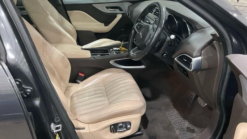 Usado Jaguar F-Pace Portfolio 2019 Cinzento SUV