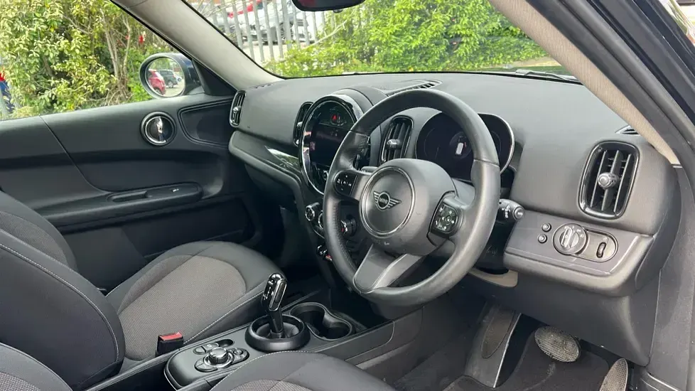 Usado Mini Cooper Countryman Classic 134 CV (98 kW) 2022 Negro SUV