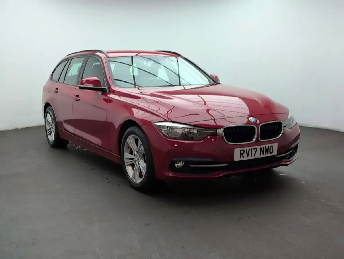 Used BMW 318 Sport Line 134 HP (98 kW) 2017 Red Estate