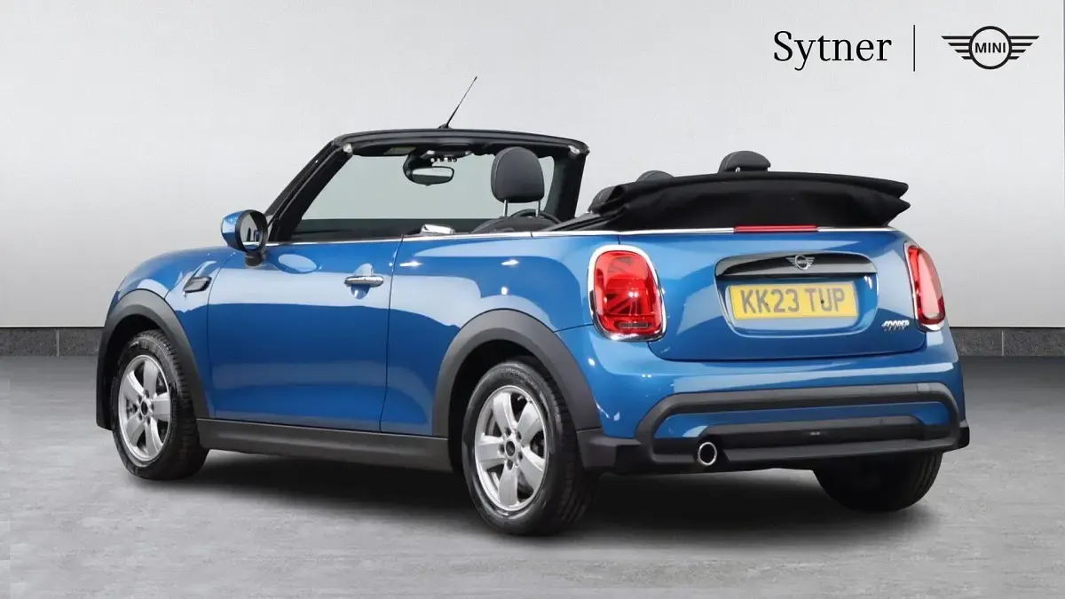 Usado Mini Cooper Classic 134 CV (98 kW) 2023 Azul Utilitario