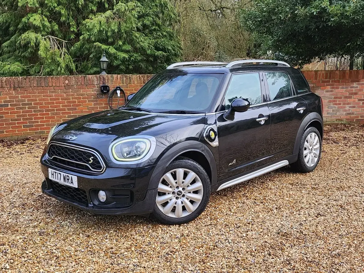 Used Mini Cooper Countryman 224 HP (164 kW) 2017 Black SUV