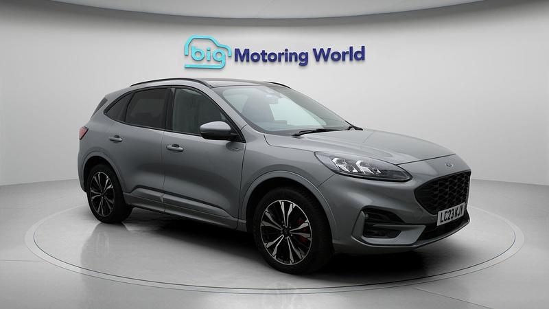 Used 2023 Ford Kuga ST-Line X SUV | £19,014 (Fair price) - Image 1/4