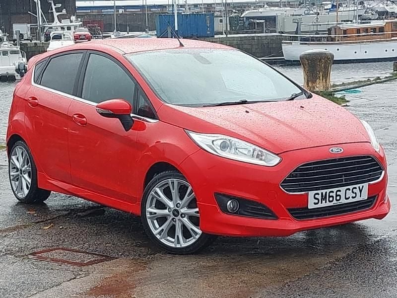 Usado Ford Fiesta Titanium X 125 HP (91 kW) 2016 Vermelho Citadino
