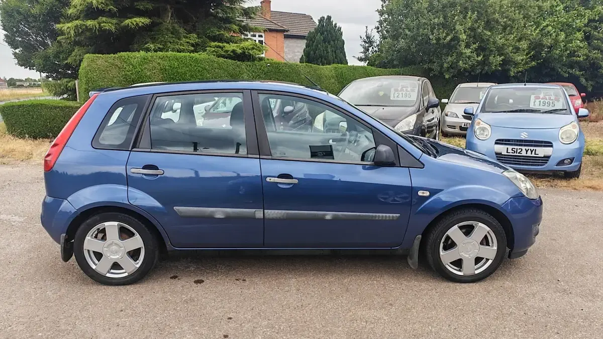 Used Ford Fiesta Zetec 2006 Blue Hatchback