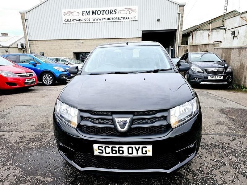 Black Used 2016 Dacia Sandero Ambiance Hatchback | £4,250 (Good price) - Image 1/4