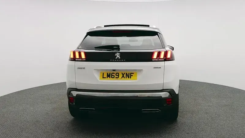 Used Peugeot 3008 Premium 130 HP (95 kW) 2019 White SUV