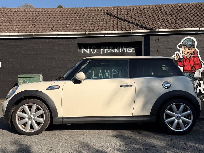 Usado Mini Cooper S Hatch 173 HP (127 kW) 2009 Branco Citadino