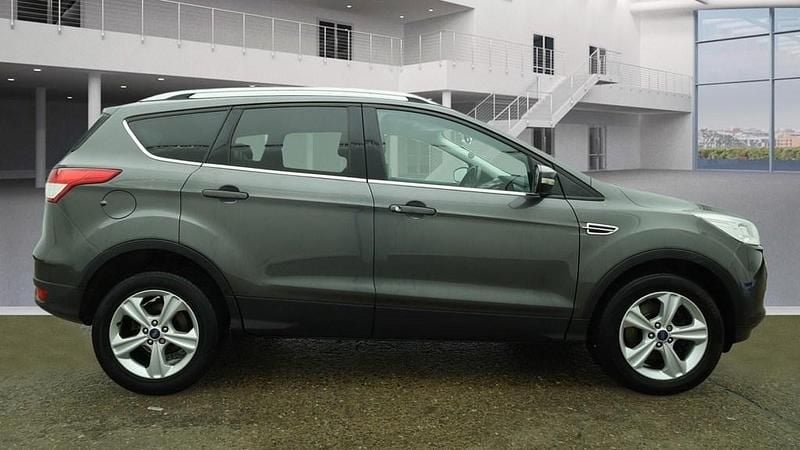 Magnetic grey Used 2016 Ford Kuga Zetec SUV | £6,875 (Good price) - Image 1/4