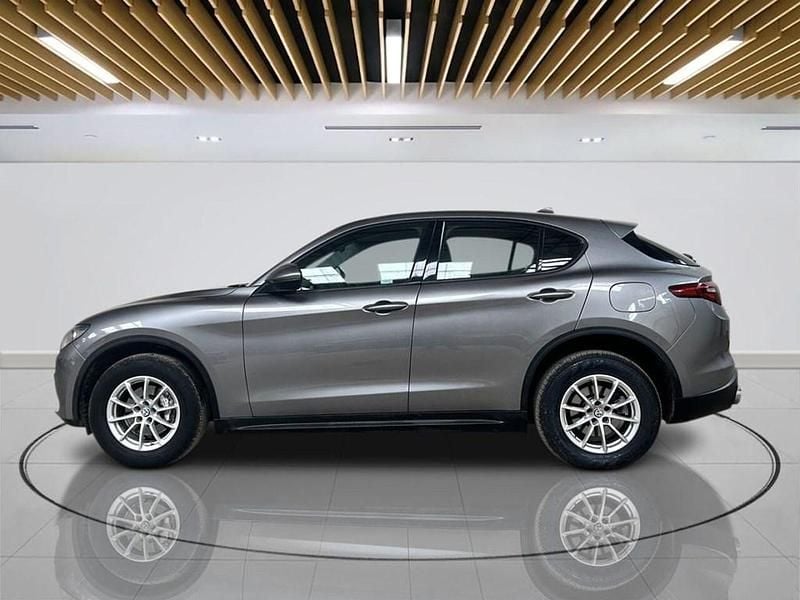 Used Alfa Romeo Stelvio 200 HP (147 kW) 2018 Grey SUV