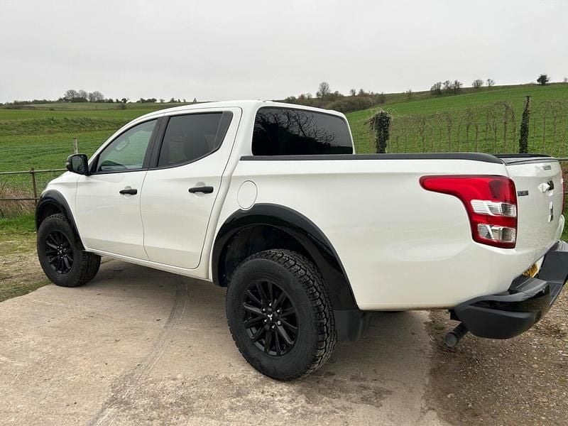 Used Mitsubishi L200 2020 White Pickup