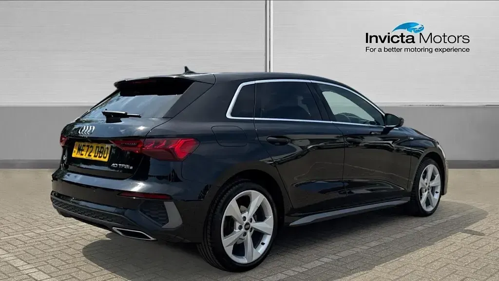 Used Audi A3 e-tron Comfort 204 HP (150 kW) 2022 Mythos black metallic Hatchback