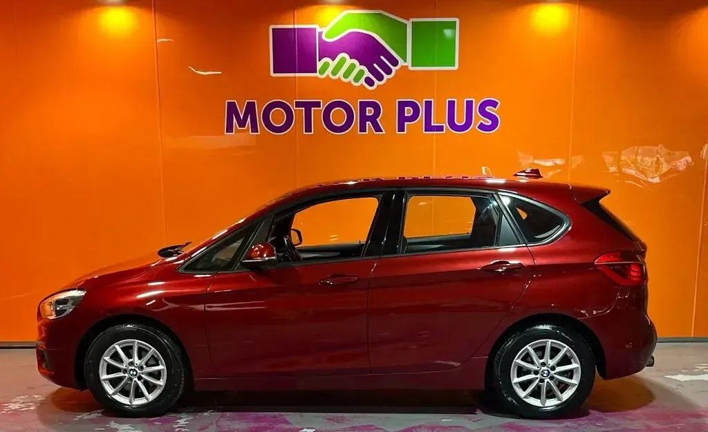 Used BMW 218 Comfort Edition 136 HP (100 kW) 2015 Red MPV
