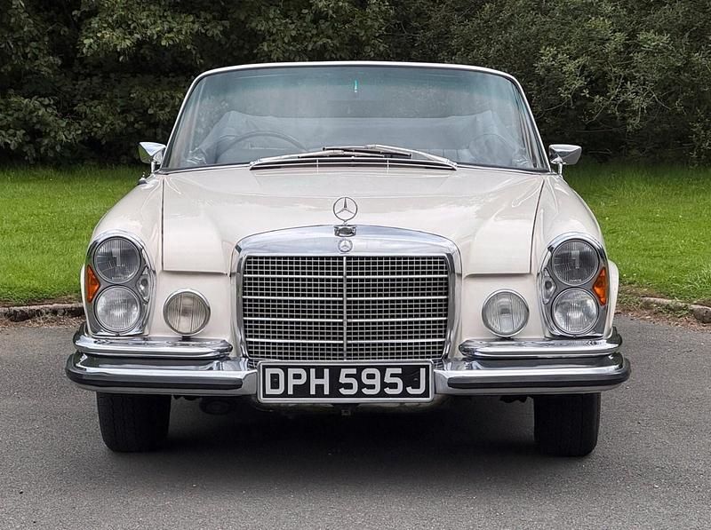 White Used 1970 Mercedes 280 SE Cabriolet | £195,000 - Image 1/4