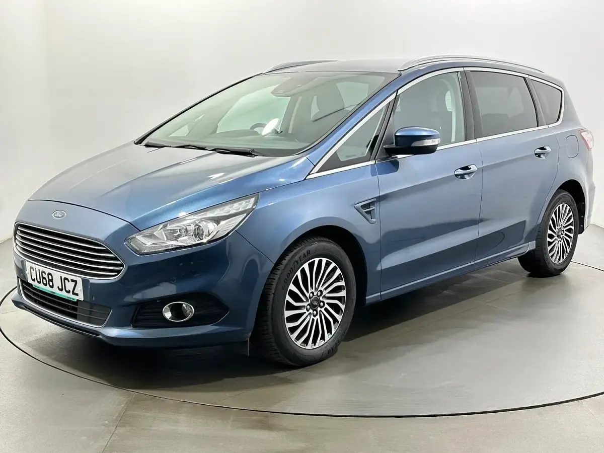Used Ford S-MAX Titanium 2019 Blue MPV