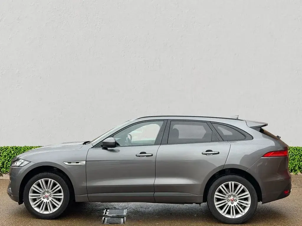 Used Jaguar F-Pace R-Sport 180 HP (132 kW) 2017 Grey SUV