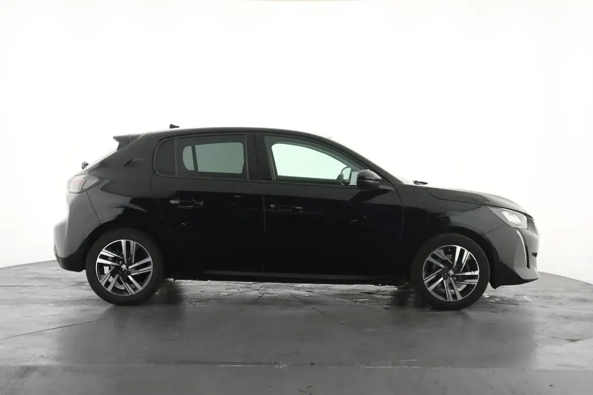 Used Peugeot 208 Allure+ 99 HP (72 kW) 2022 Black Hatchback