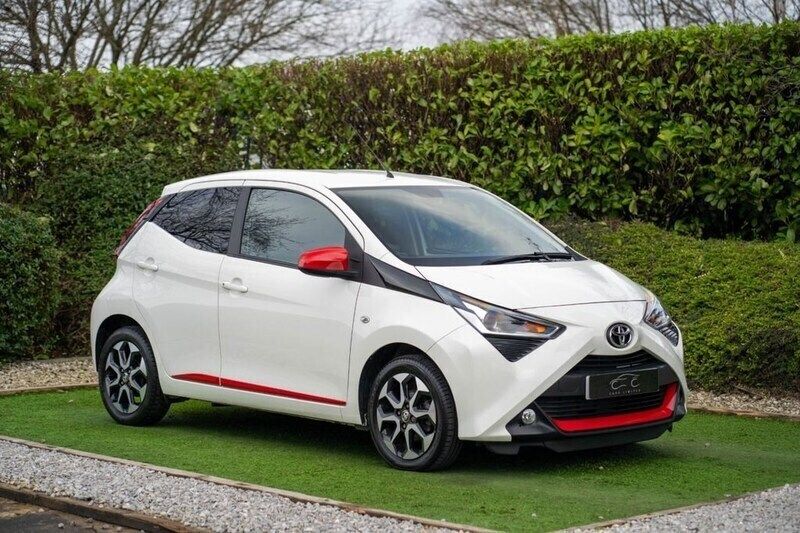 White Used 2019 Toyota Aygo Trend Hatchback | £11,295 (Fair price) - Image 1/4