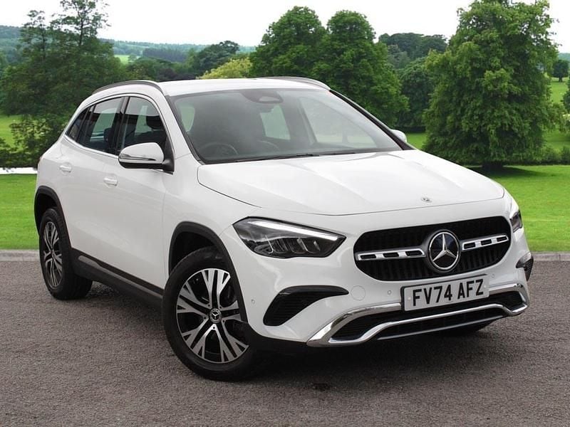 White Used 2024 Mercedes GLA200 Executive SUV | £28,997 (Fair price) - Image 1/4