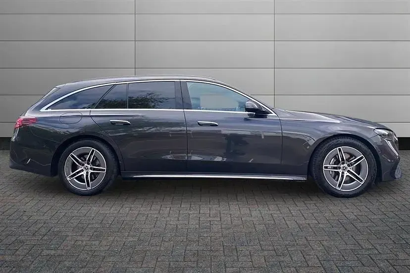 Begagnad Mercedes E200 AMG line 204 HK (150 kW) 2025 Grå Kombi