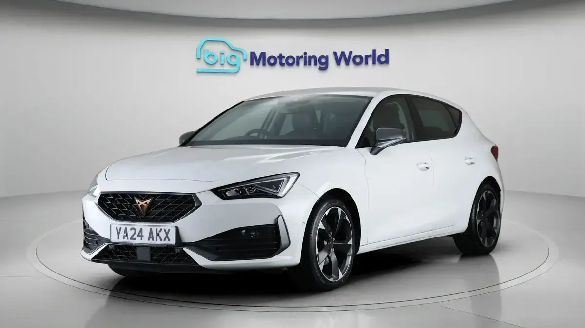 Used Cupra Leon 150 HP (110 kW) 2024 White Hatchback