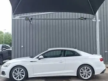 Używany Audi A5 Sport 150 KM (110 kW) 2023 Biały Coupe