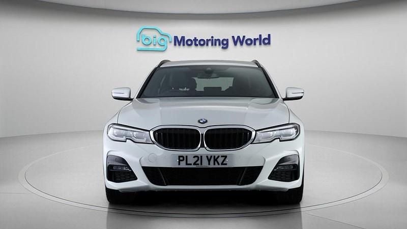 Used BMW 330e M Sport 292 HP (214 kW) 2021 White Estate