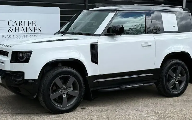 Usado Land Rover Defender SE Dynamic 249 CV (183 kW) 2025 SUV