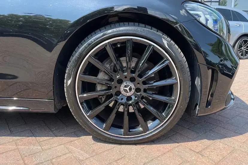 Used Mercedes C220 AMG line 191 HP (140 kW) 2021 Obsidian black Sedan