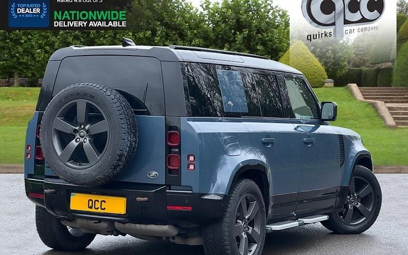 Used Land Rover Defender HSE Dynamic 249 HP (183 kW) 2025 Estate