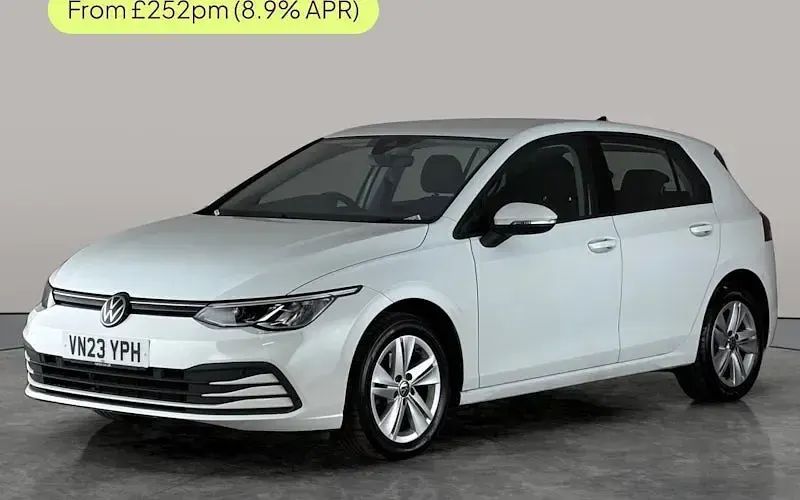 Used VW Golf VIII Life 150 HP (110 kW) 2023 Hatchback