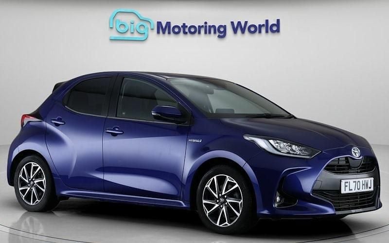 Used Toyota Yaris Hybrid Design 116 HP (85 kW) 2025 Hatchback