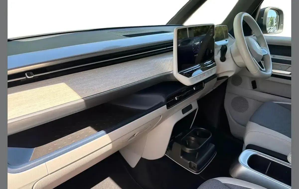 Used VW ID. Buzz Pro 150 kW (204 HP) 2024 White MPV