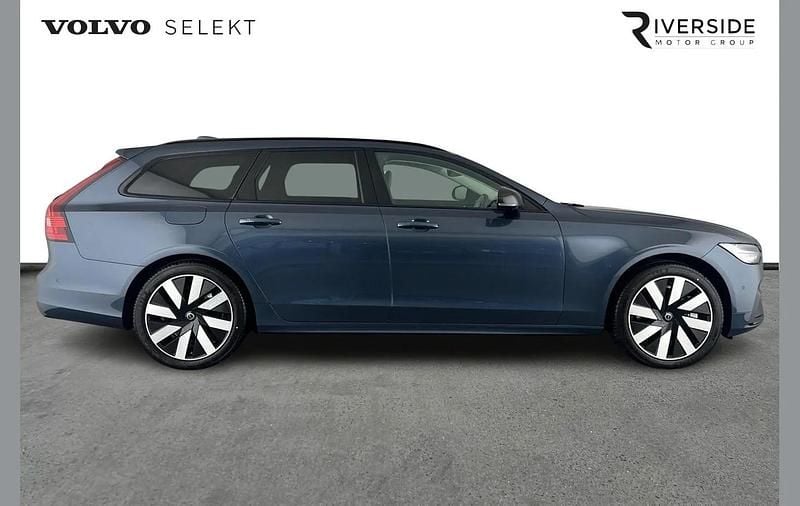 New Volvo V90 Plus 350 HP (257 kW) 2025 Denim blue Estate