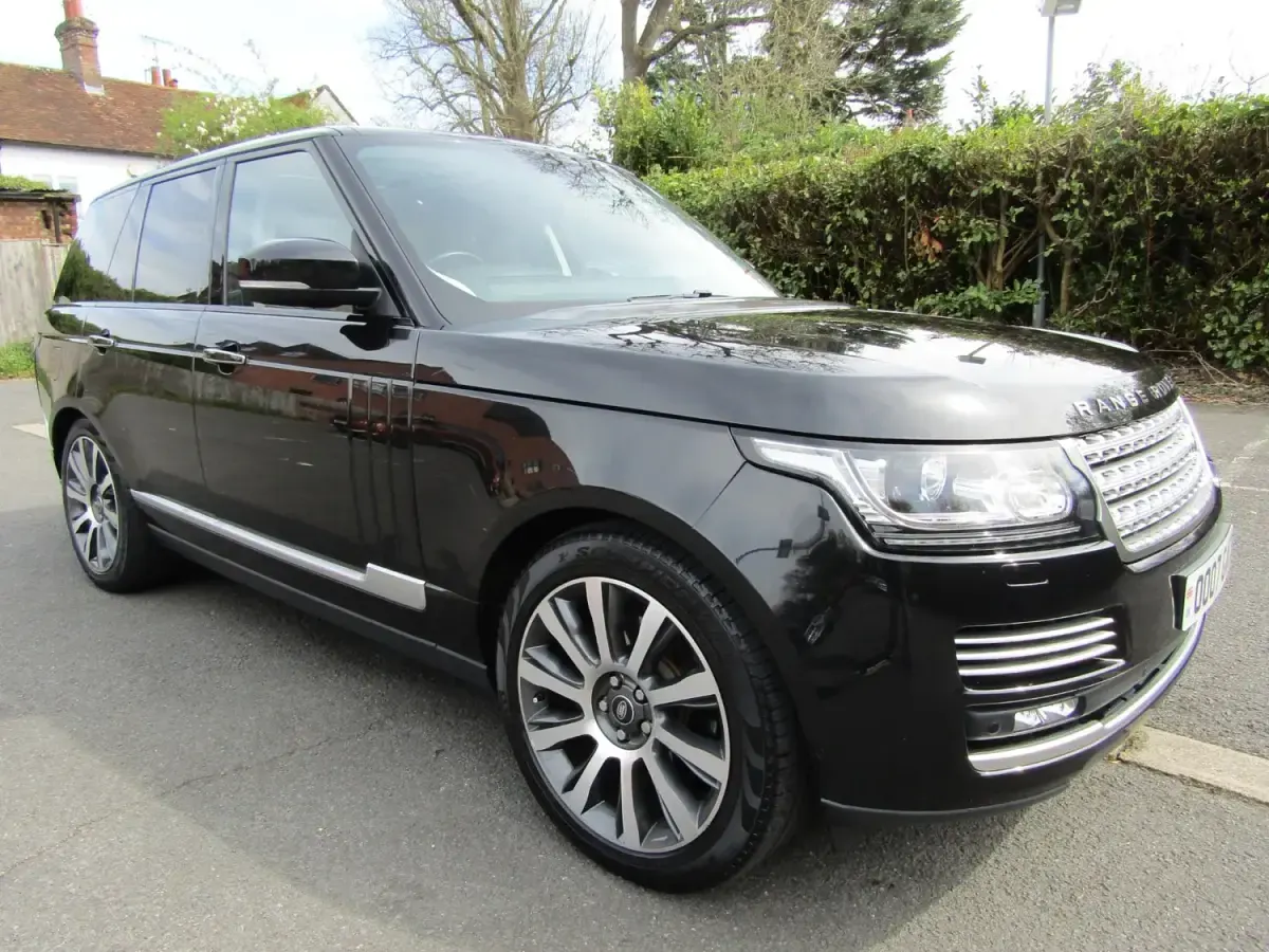 Używany Land Rover Range Rover SE 306 KM (225 kW) 2018 Czarny SUV