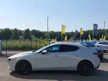 Used Mazda 3 Takumi-Line 122 HP (89 kW) 2024 Silver Hatchback