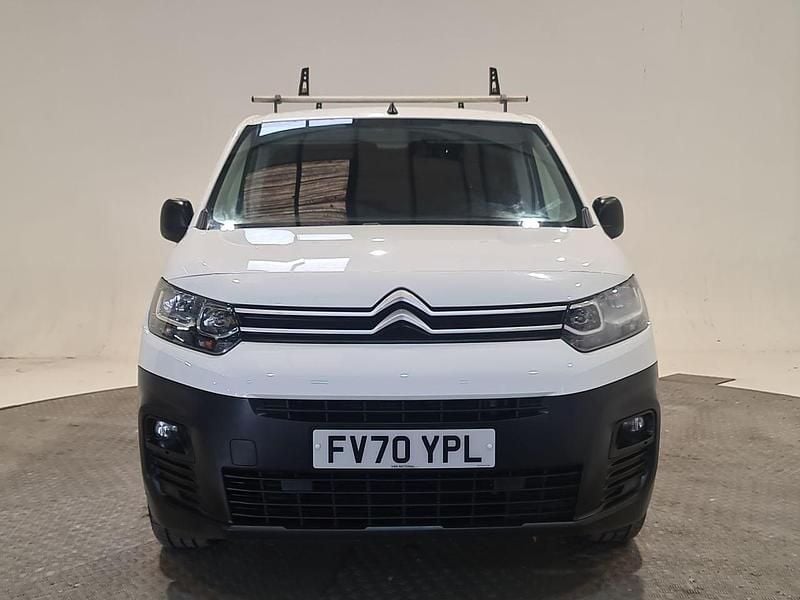 Used Citroën Berlingo Start 75 HP (55 kW) 2021 White MPV