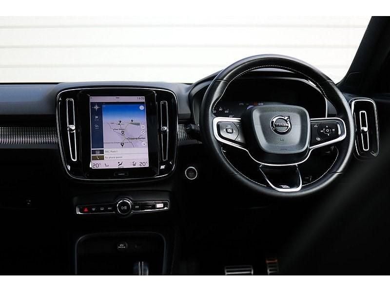 Used Volvo XC40 R-Design Pro 2020 White SUV