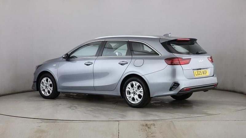 Used Kia Ceed 138 HP (101 kW) 2025 Silver Hatchback