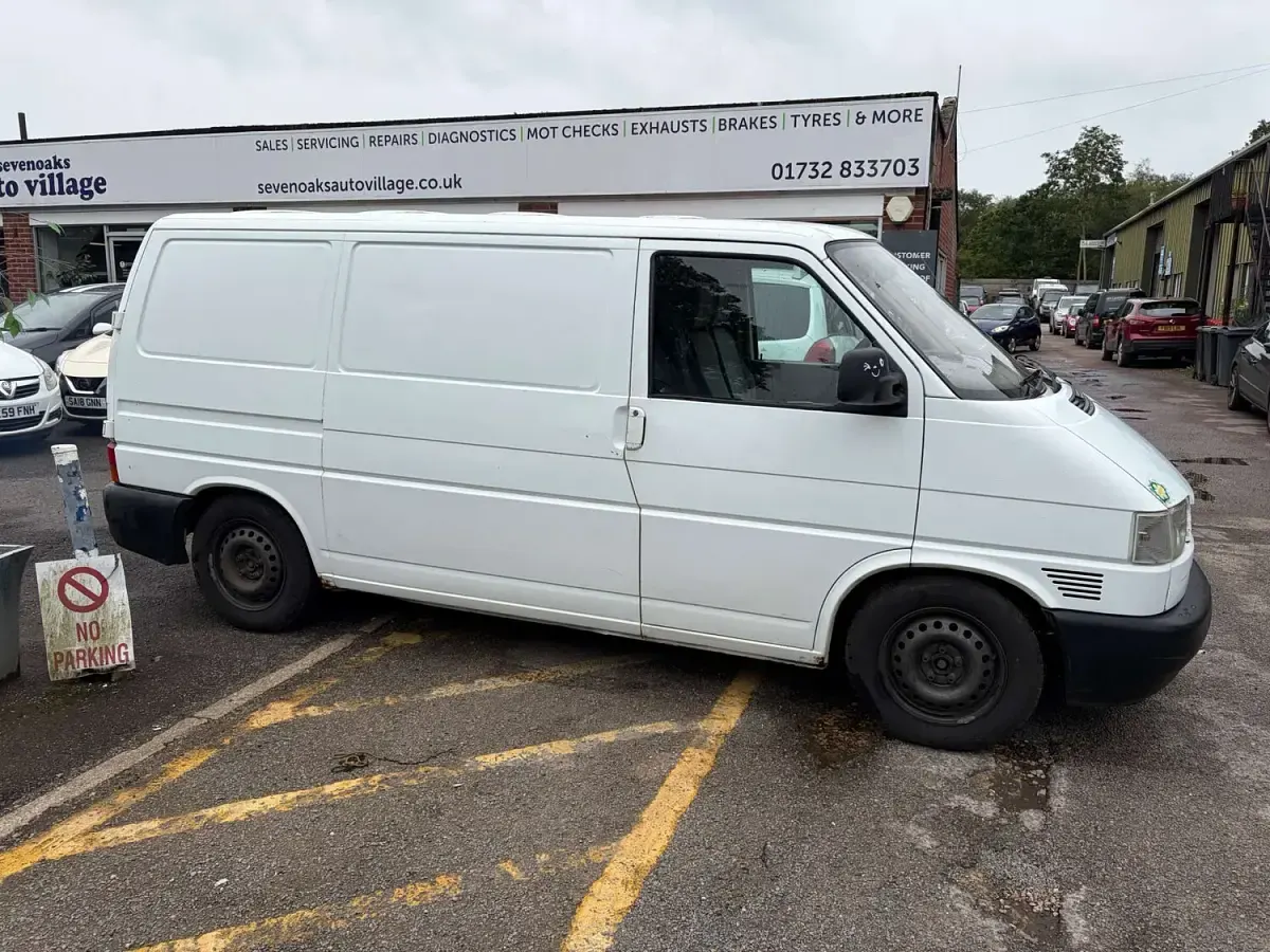 Used VW Transporter 88 HP (64 kW) 2002 White Van