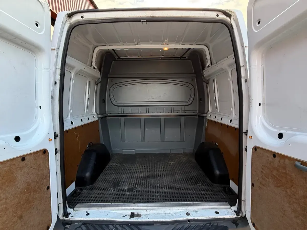 Used Ford Transit 115 HP (84 kW) 2011 White Van
