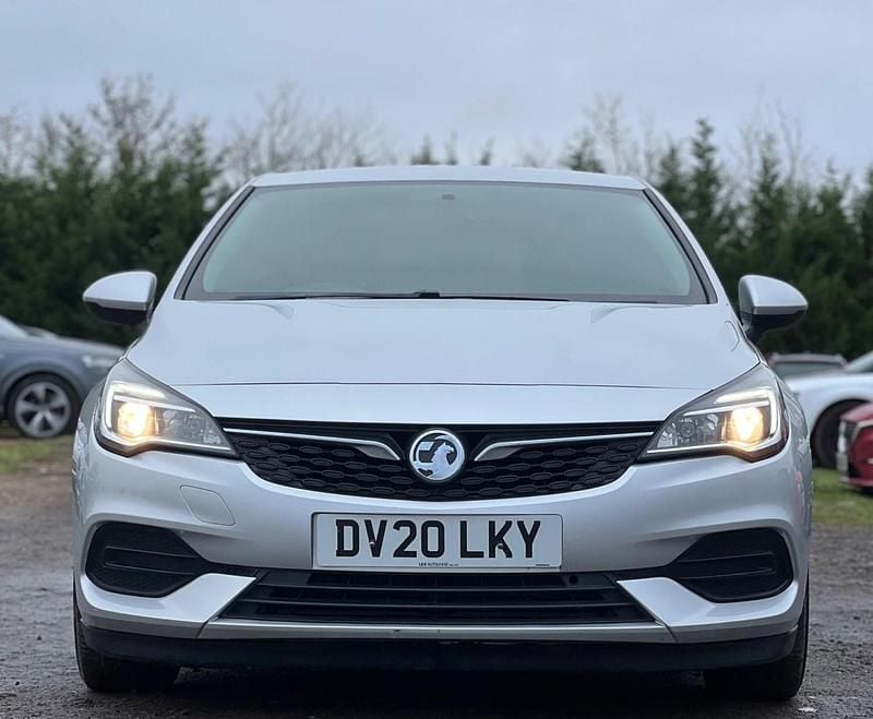 Used Vauxhall Astra Business Edition 105 HP (77 kW) 2020 Silver Hatchback