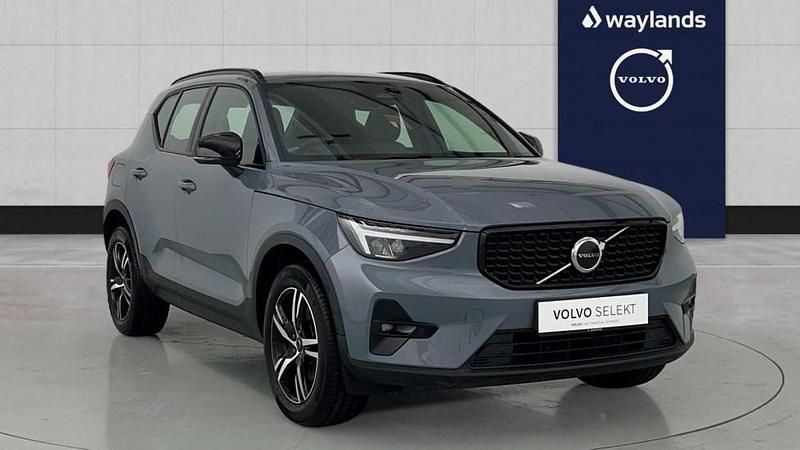 Grey Used 2022 Volvo XC40 Plus SUV | £29,091 (Fair price) - Image 1/4