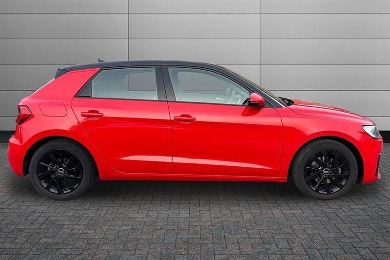 Used Audi A1 Sport 110 HP (80 kW) 2022 Red SUV