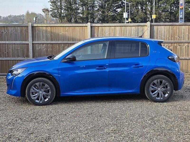 Used Peugeot e-208 Allure Premium 100 kW (136 HP) 2022 Blue Hatchback