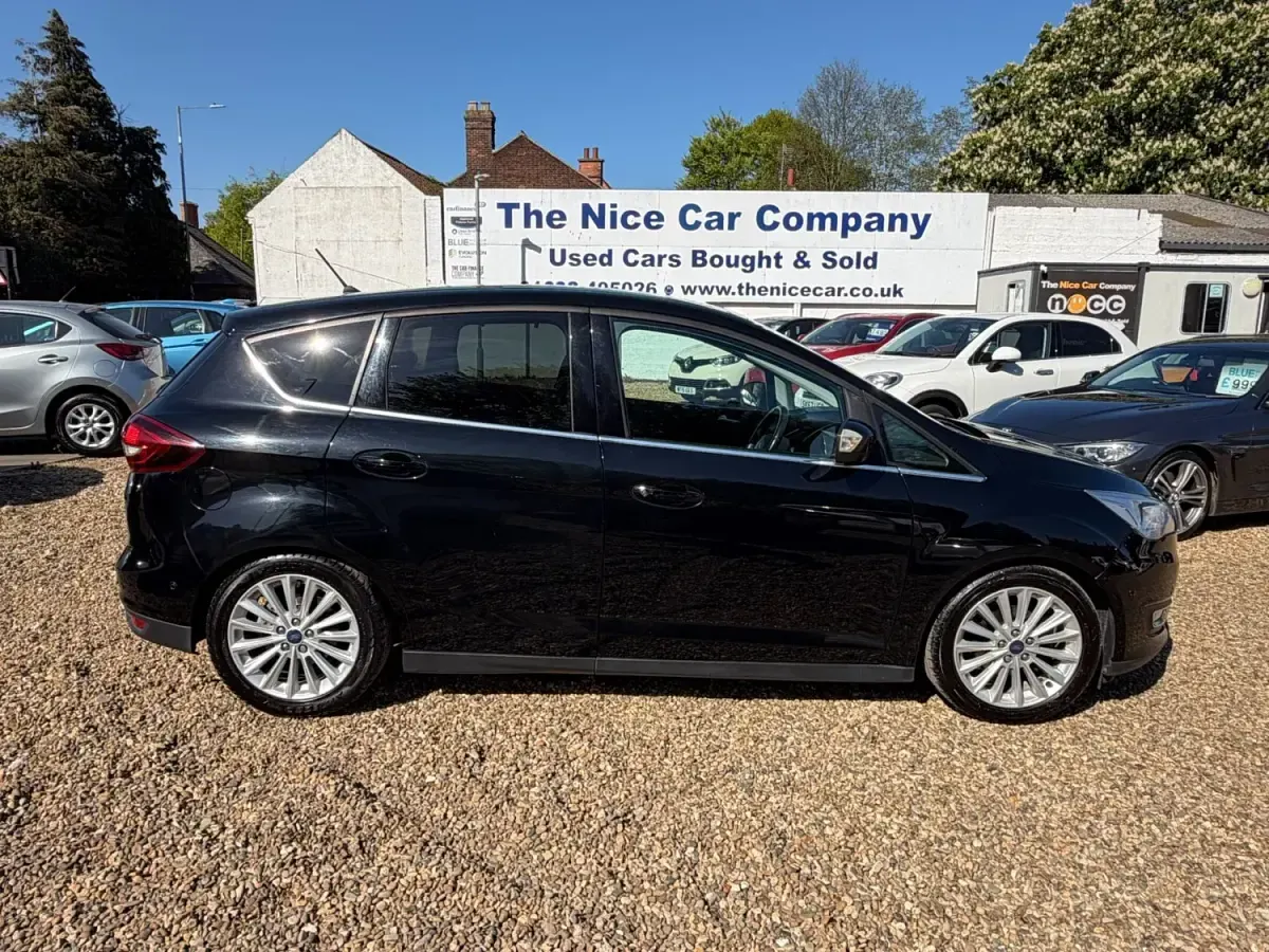 Begagnad Ford C-MAX Titanium 120 HK (88 kW) 2018 Svart Minibuss