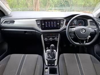 Used VW T-Roc Design 115 HP (84 kW) 2019 White SUV